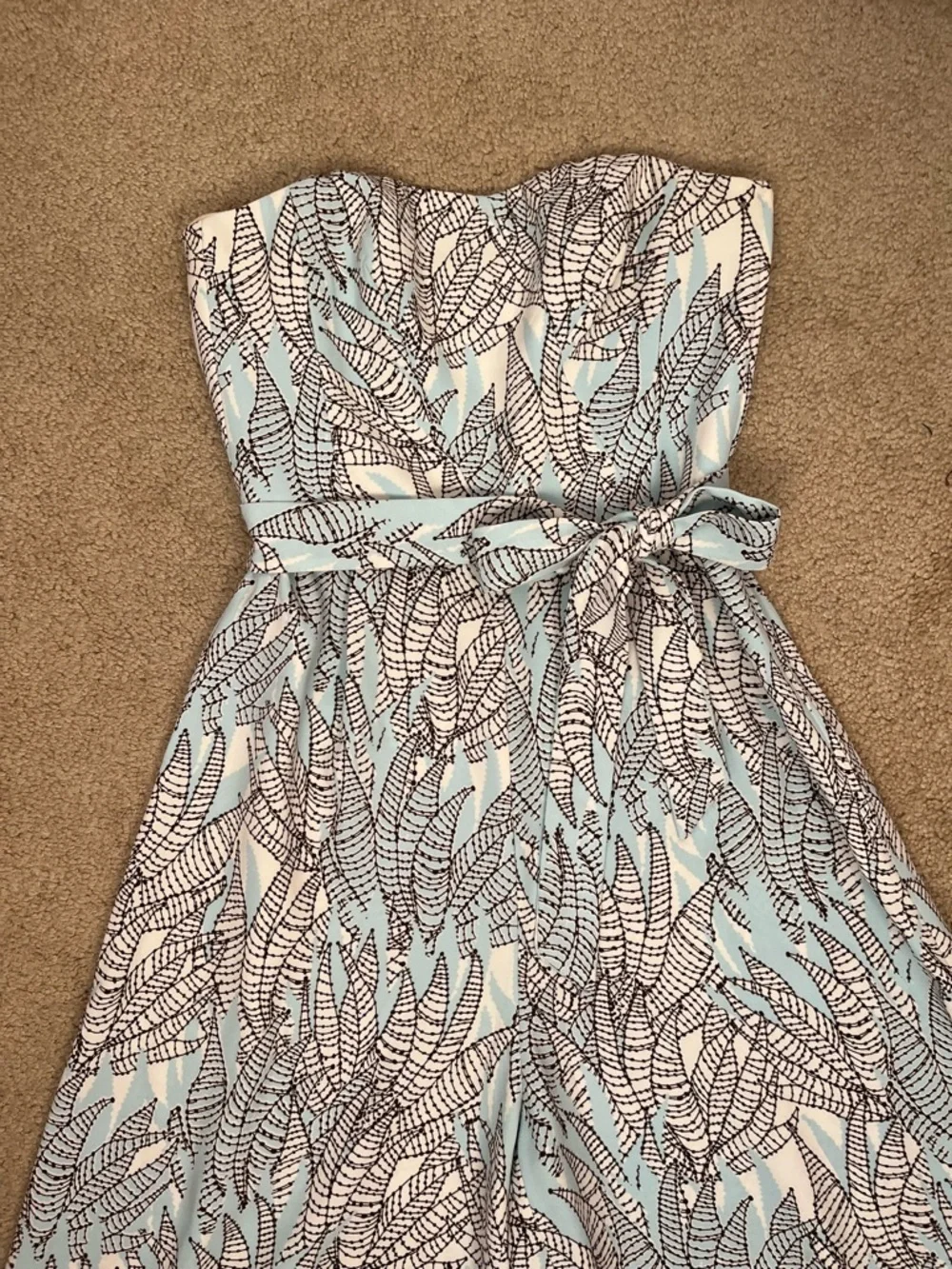 H&M Bandeau Belted Jumpsuit Size 4  Wide Leg Crop Spring Light Blue Leaf Print - Picture 4 of 14